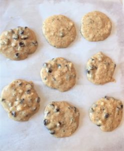 uncooked cookies on cookie sheet